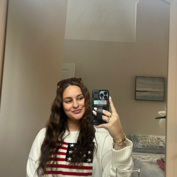 Meet your Posher, Tori - Picture 1 of 1